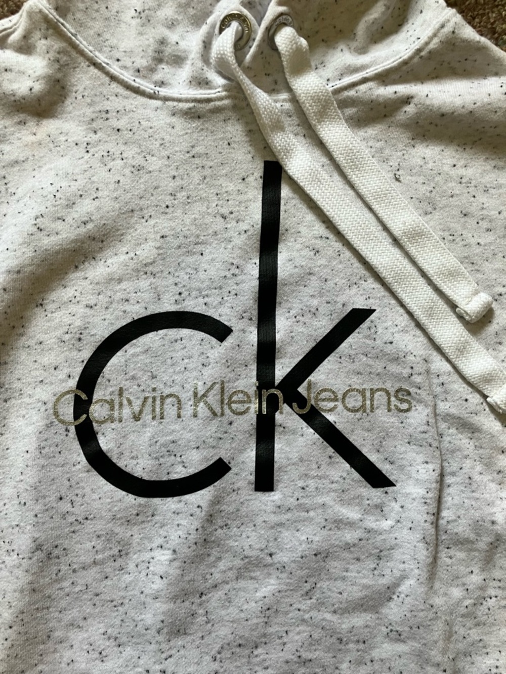 Calvin Klein Jeans Cropped Speckled Heather Oatmeal Hoodie - Picture 2 of 6